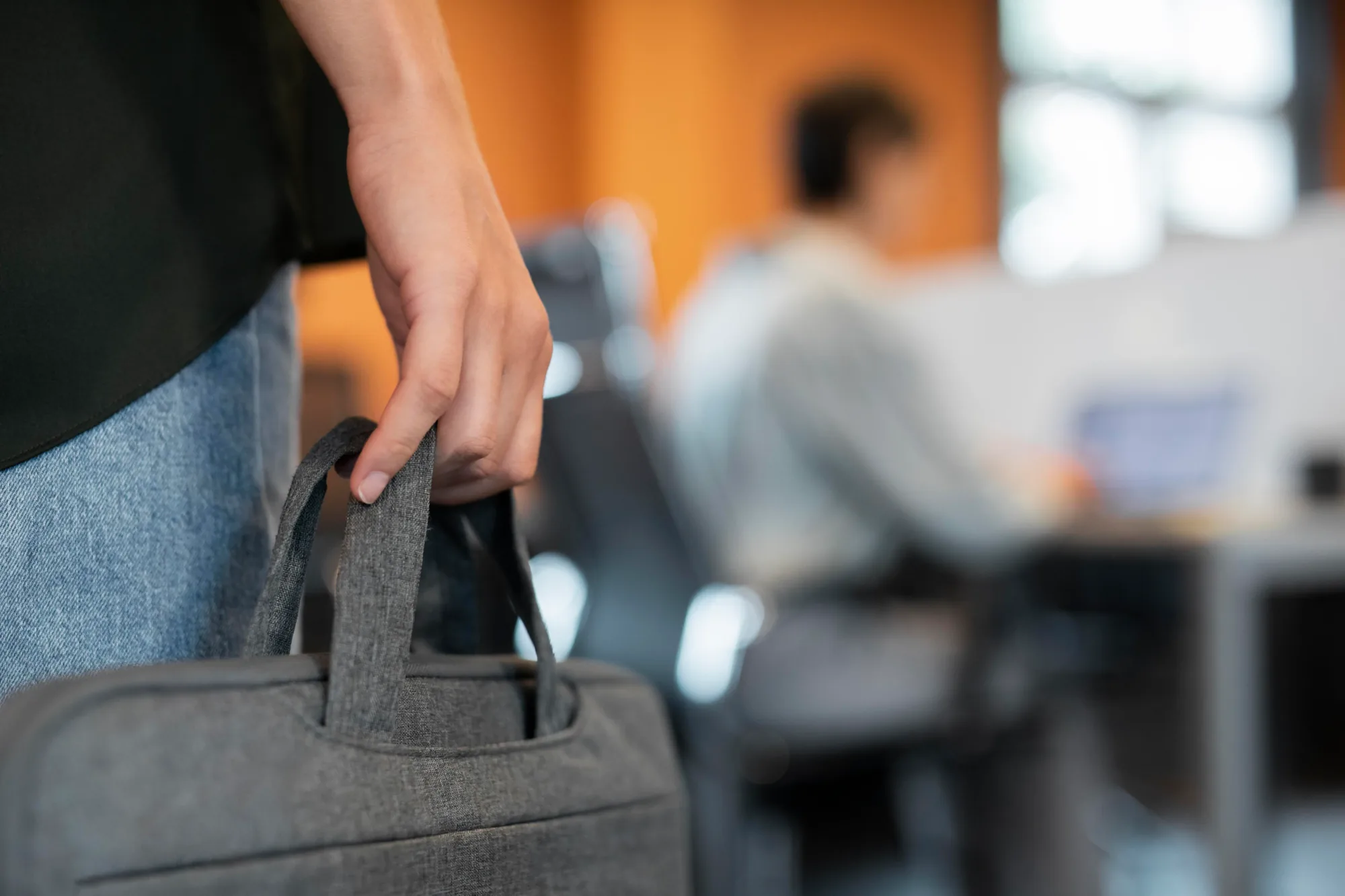 Baja laboral: los trabajadores ya no tienen que entregar el parte de baja a la empresa